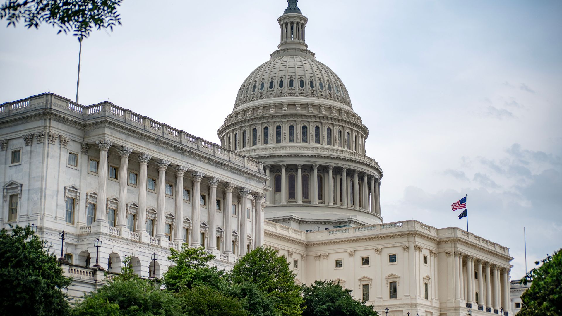 A scenic view of the iconic US Capitol Building symbolizing American democracy in Washington DC.