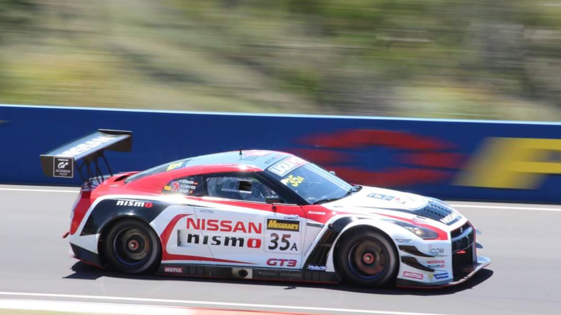 Nissan GT-R Nismo GT3 at the 2015 Bathurst 12 Hour