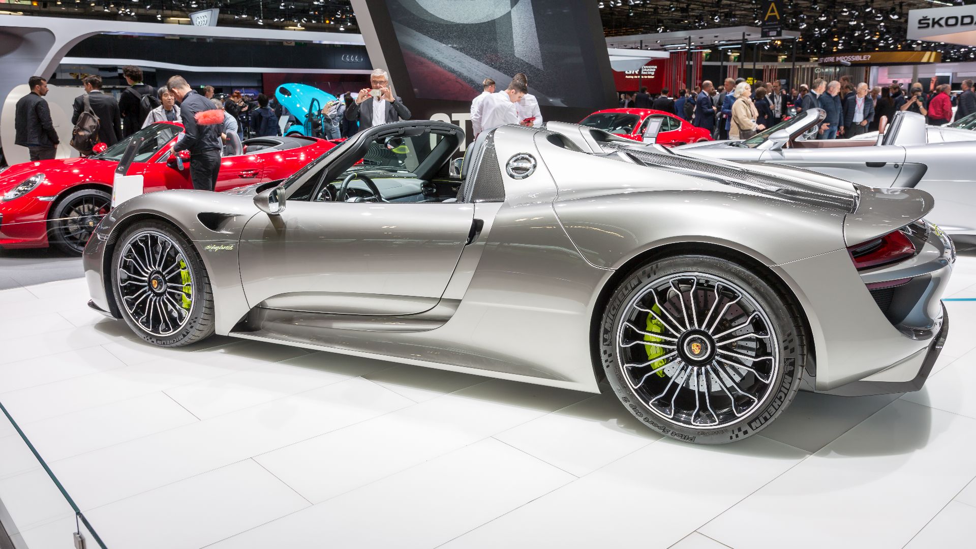 Porsche 918 Spyder at Mondial Paris Motor Show 2018