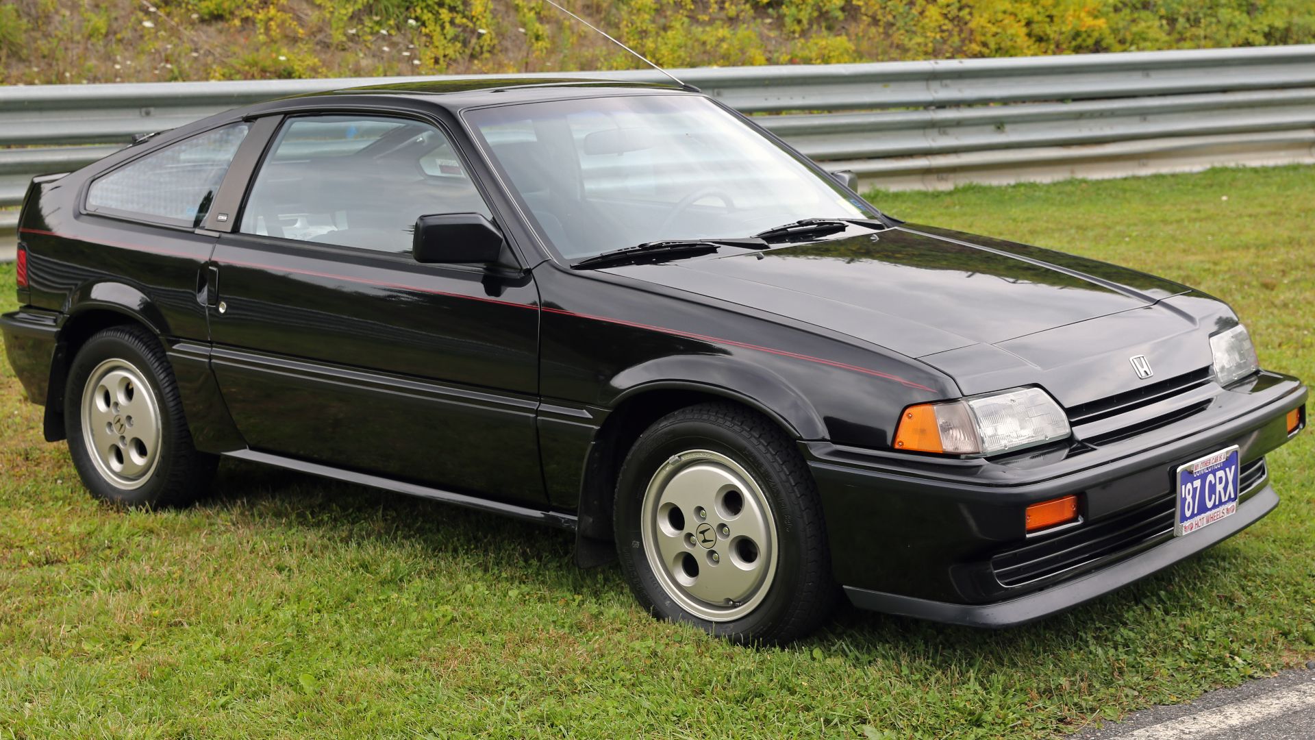 A 1987 Honda CR-X Si seen at the 2014 Lime Rock Gathering of the Marques attached to the Concours d'Élegance.