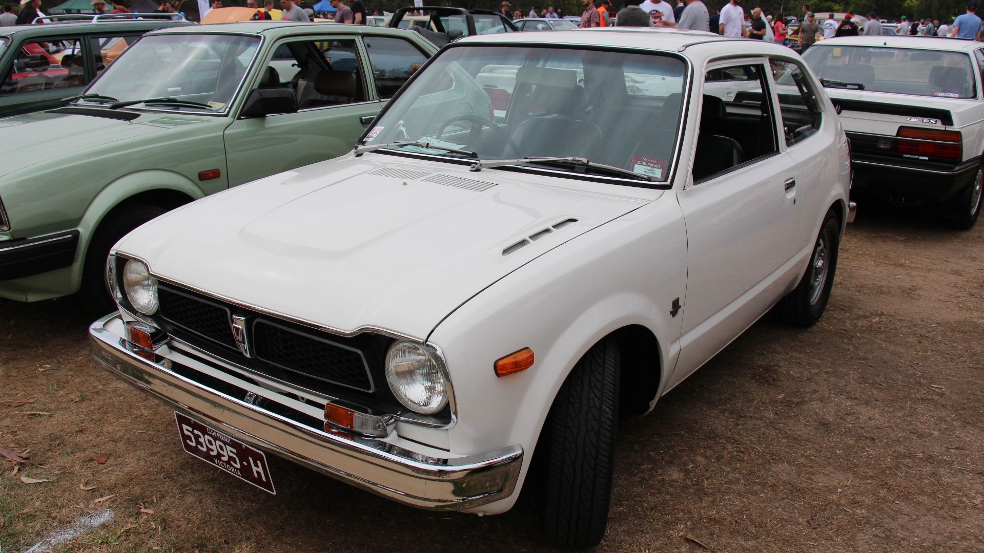 The Honda Civic was first introduced in 1972 and is still sold today.
This is a car from the 1972-79 first generation, they got a 1169 cc transverse engine and front-wheel drive like the British Mini. The Civic was available as a coupe, 3 or 5 door hatchb