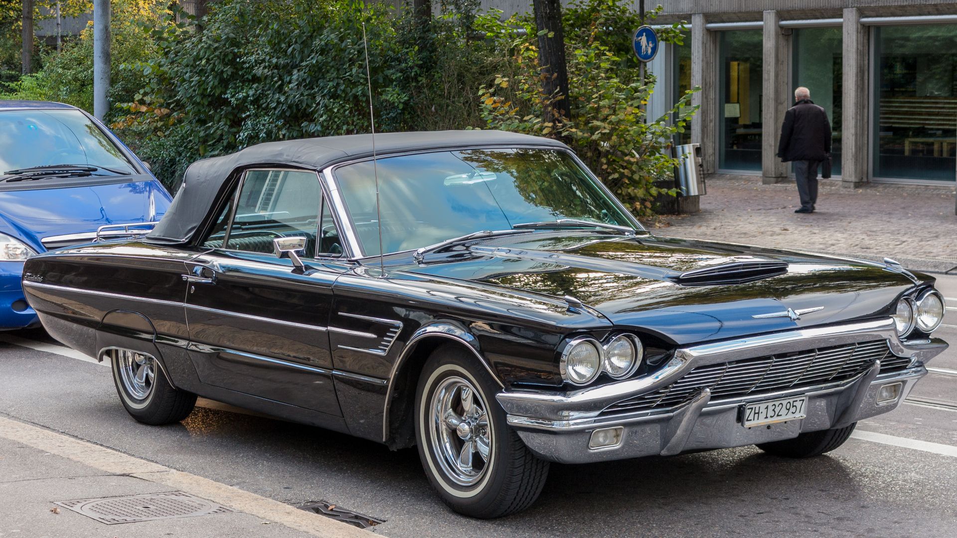Ford Thunderbird (mutmasslich Modelljahr 1965) in Zürich.