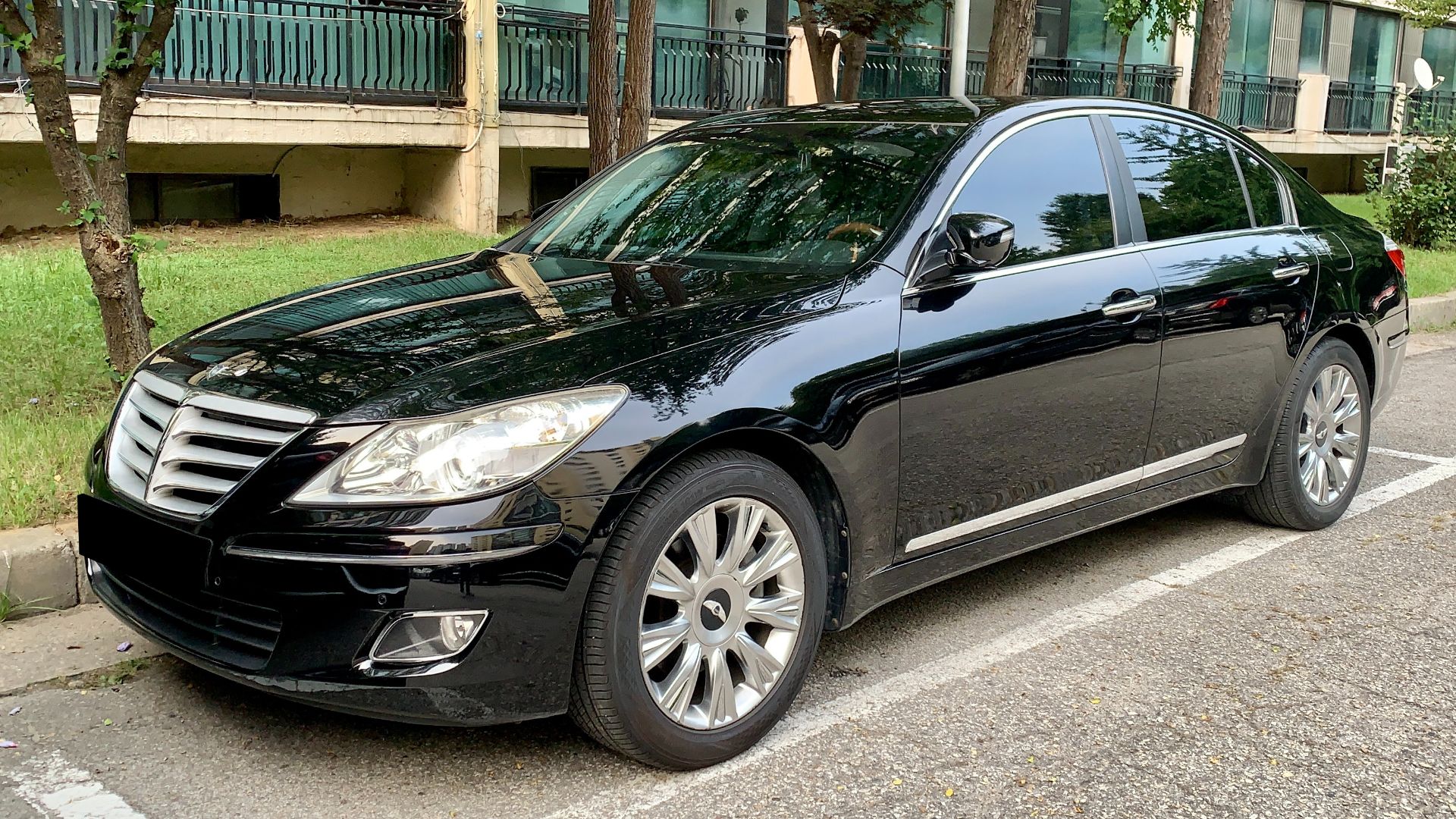 Hyundai Genesis (BH)