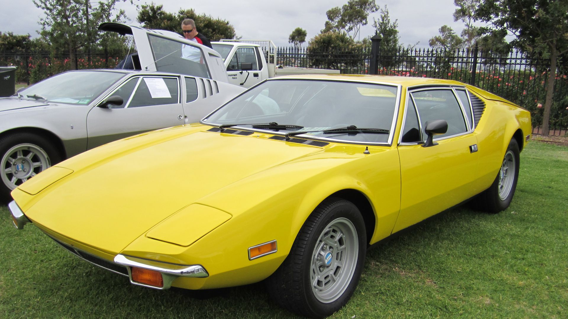 DeTomaso was an Italian company known for producing sports and luxury vehicles.
The 1st Sports car was the 1963-66 Vallelunga with mid mounted Cortina engine.
The 2nd was the Mangusta, built from 1966-1971, with help from Carroll Shelby, it had mid mount