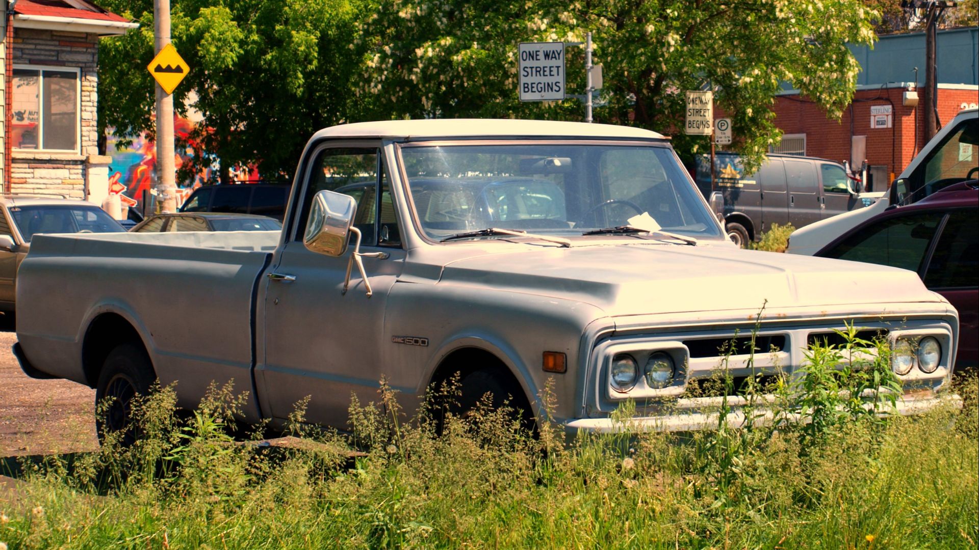 1967-1972 model with the 1969+ steep angle hood end.