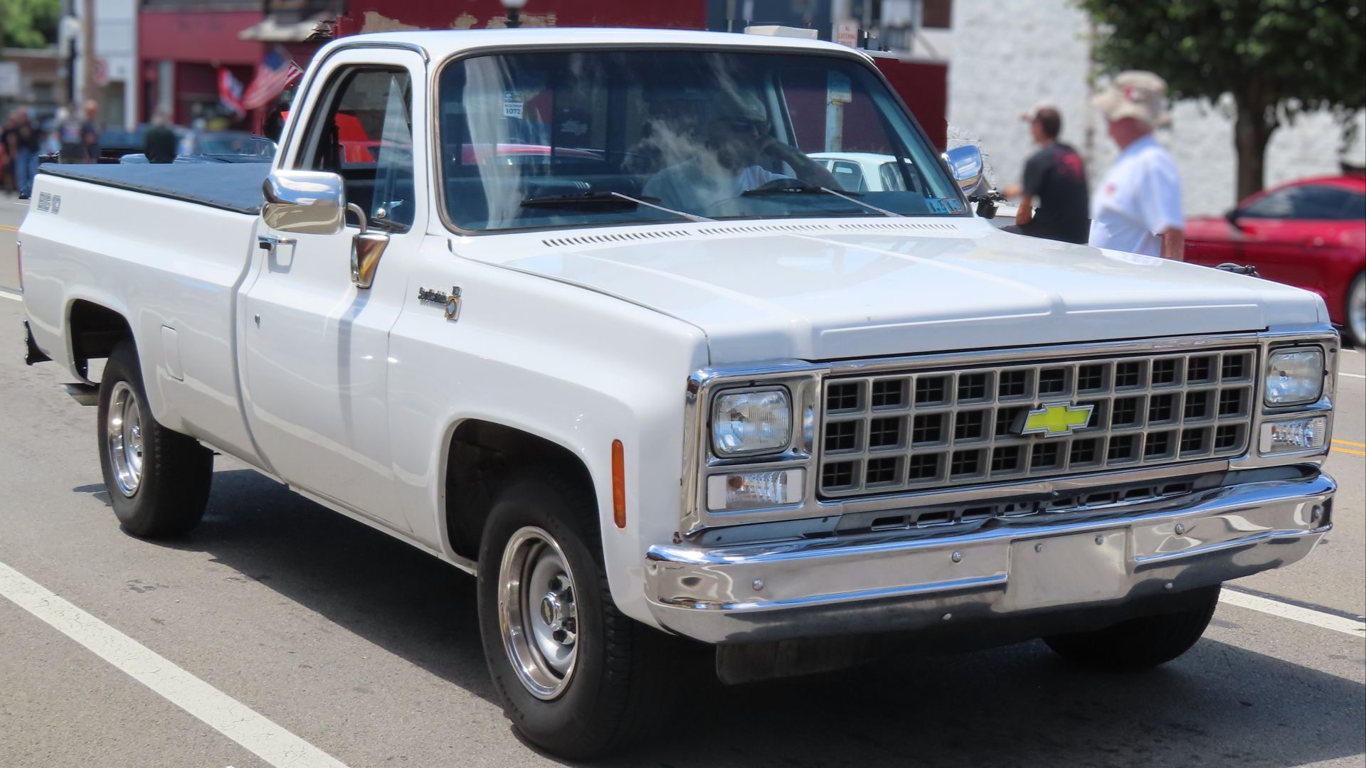 1980 Chevrolet BIG 10 Scottsdale 8' Fleetside photographed at the 33rd Annual Beaver Falls Car Cruise in Beaver Falls, Pennsylvania. Finished in Polar White.