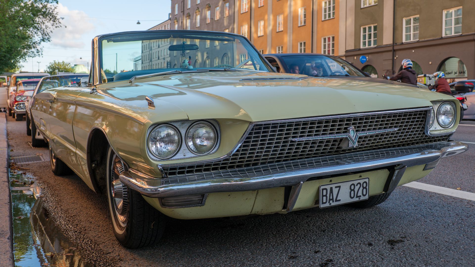 1966 Ford Thunderbird. Sveavägen, Stockholm.