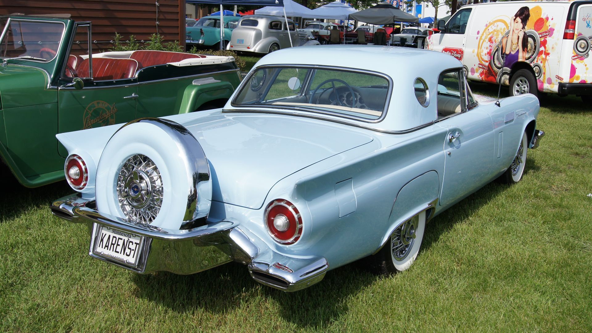 1957 Thunderbird (customized, with Continental tire). MSRA “BACK TO THE 50′s”  40th ANNIVERSARY June 21-23, 2013 State Fairgrounds St. Paul Minnesota. Note: Continental kit is non-factory