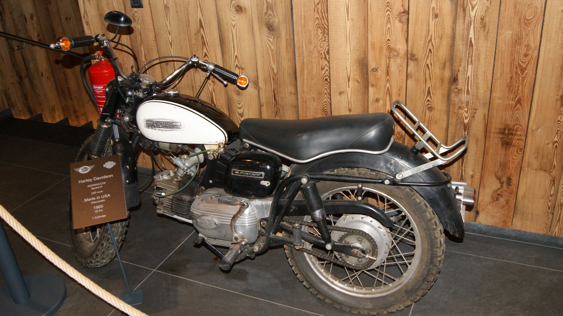 Harley Davidson Aermacchi Sprint H, 250 cc, 18 hp, built in 1965.