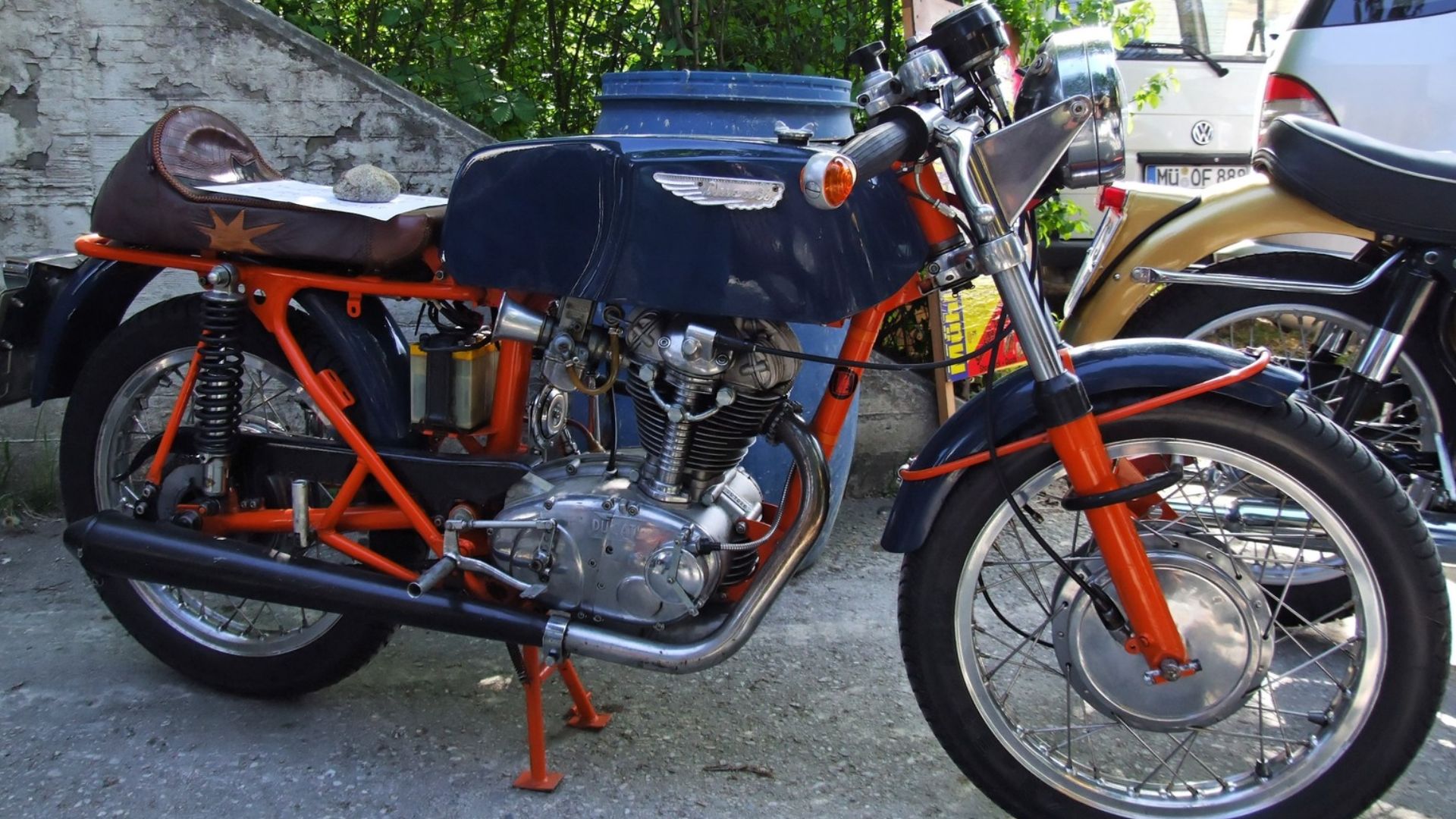 Quelle: selbst fotografiert, 04/2007
Fotograf: Späth Chr.
Anmerkung: Auf dem Foto ist eine spanische 250 24 Horas
von Mototrans zu sehen