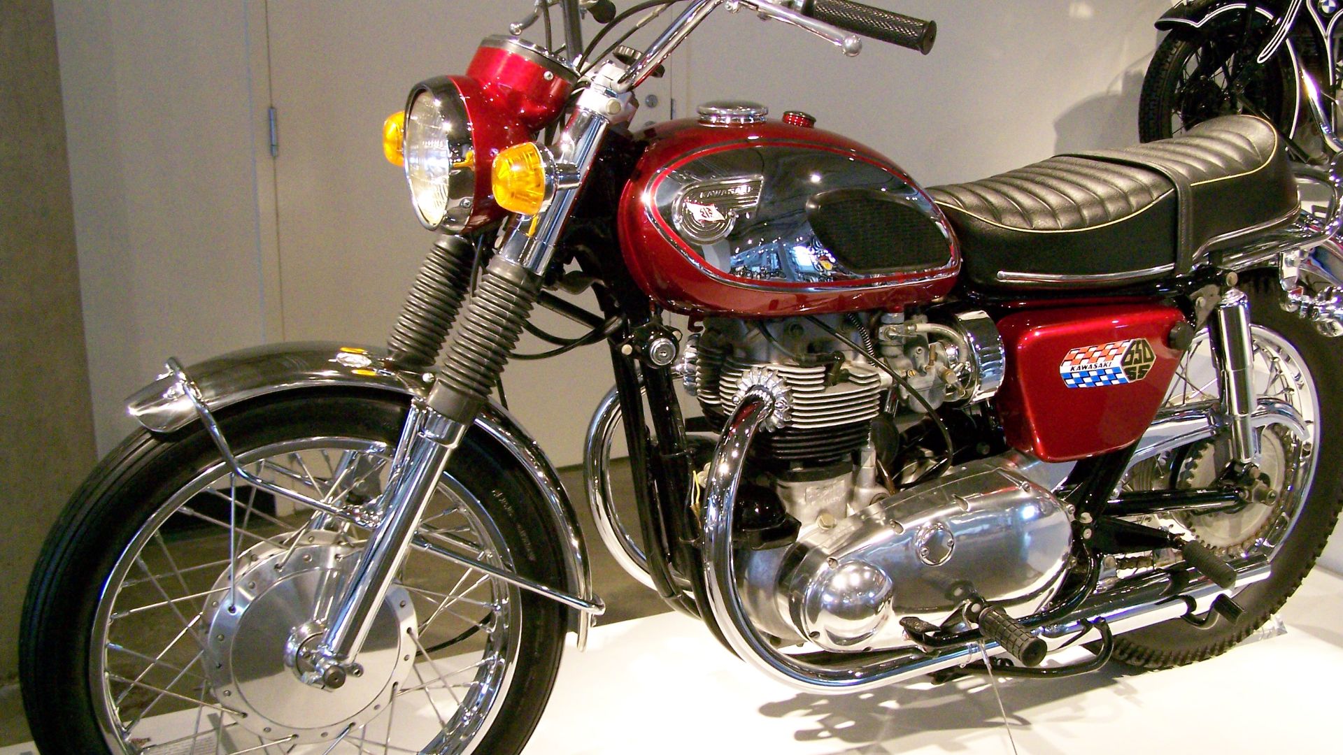 Barber Vintage Museum_203

1967 Kawasaki W1SS / More Description is here