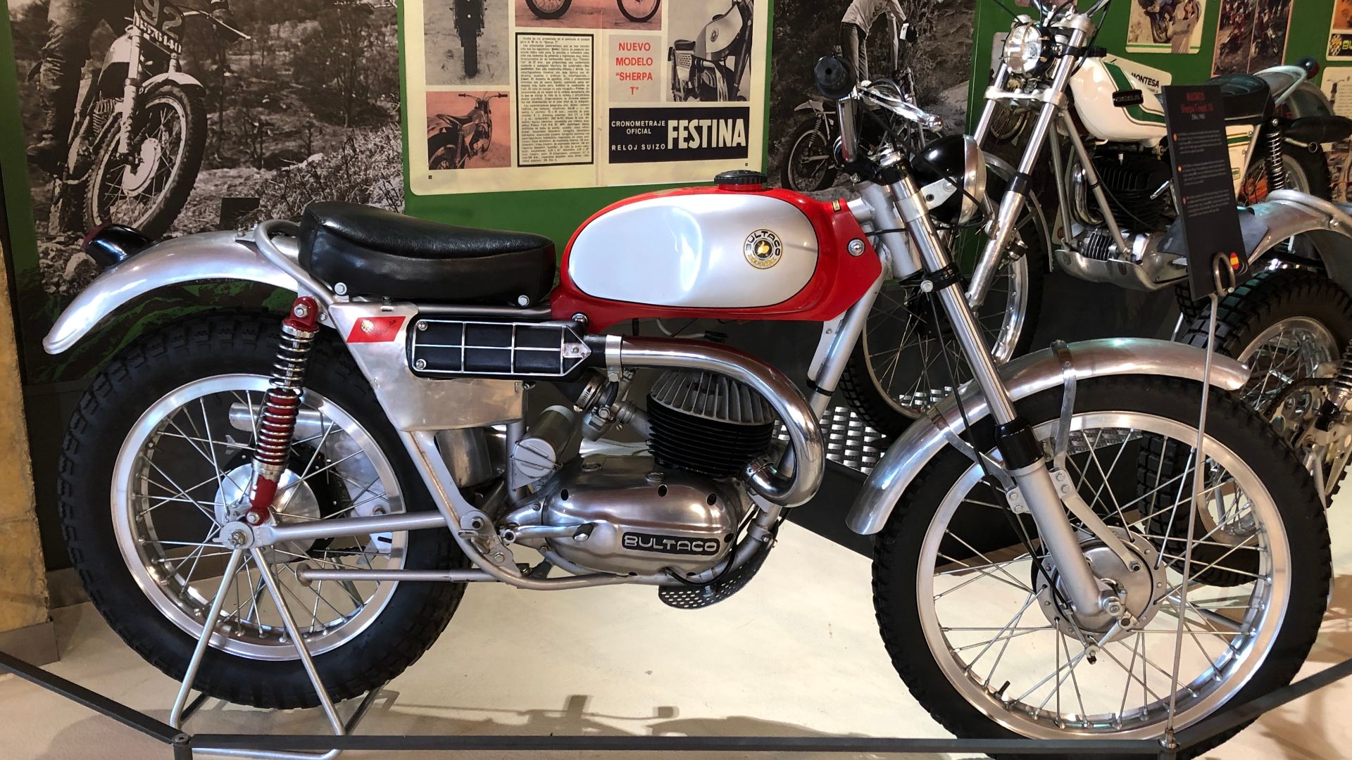 Bultaco Sherpa T Model 10, 250 cc, 1965. The first version of the Sherpa T, developed by mythical Northern Irish rider Sammy Miller in collaboration with Bultaco.