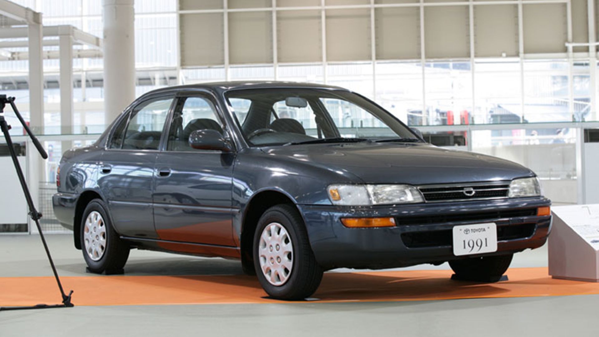 1991 Toyota Corolla (AE101) SEL Sedan