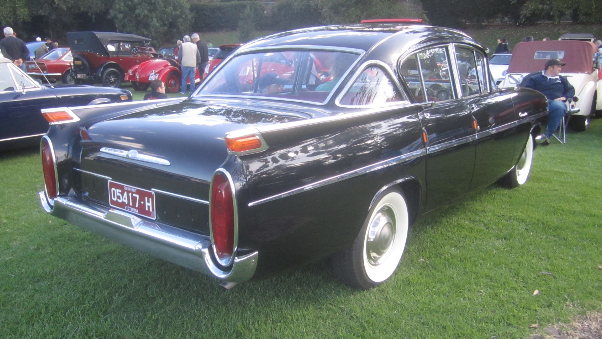 The styling on the PA Vauxhall was influenced by America with its tail fins and wrap around windows. All PA Vauxhalls were 4 door saloons and 6 seaters. They were built from 1957-62.
Base model was the Velox then upmarket model, the Cresta.
This is an