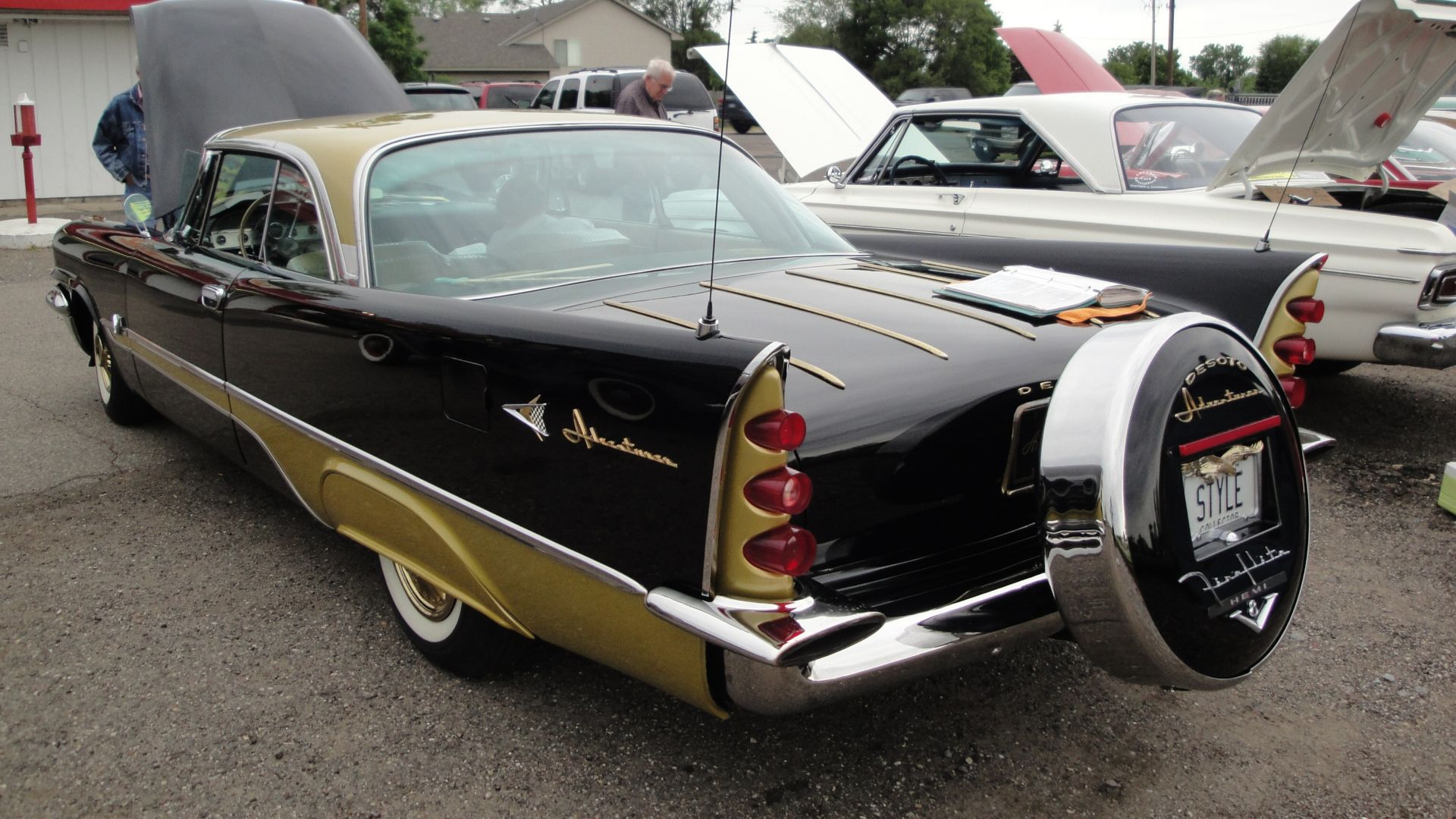 W.P.C. Restorers Club 10,000 Lakes Region
Car Show June 12, 2011

Wagner's Drive in