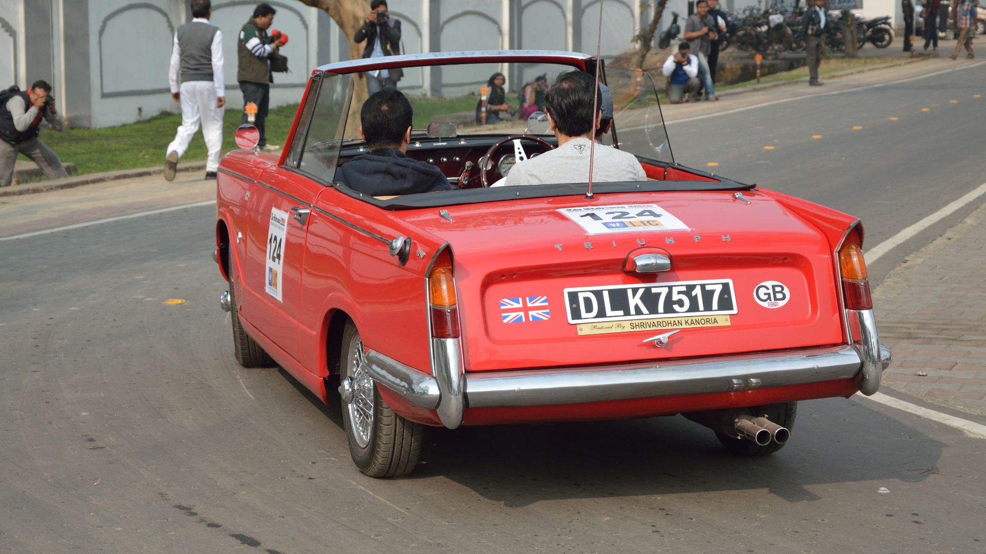 This classic car was exhibited and took part during ‘The Statesman Vintage & Classic Car Rally 2014’at the Eastern Command Sports Stadium of Fort William, Kolkata.  The route was Strand road, Esplanade, Central avenue, Bhupen Bose avenue, Shaymbazaar five