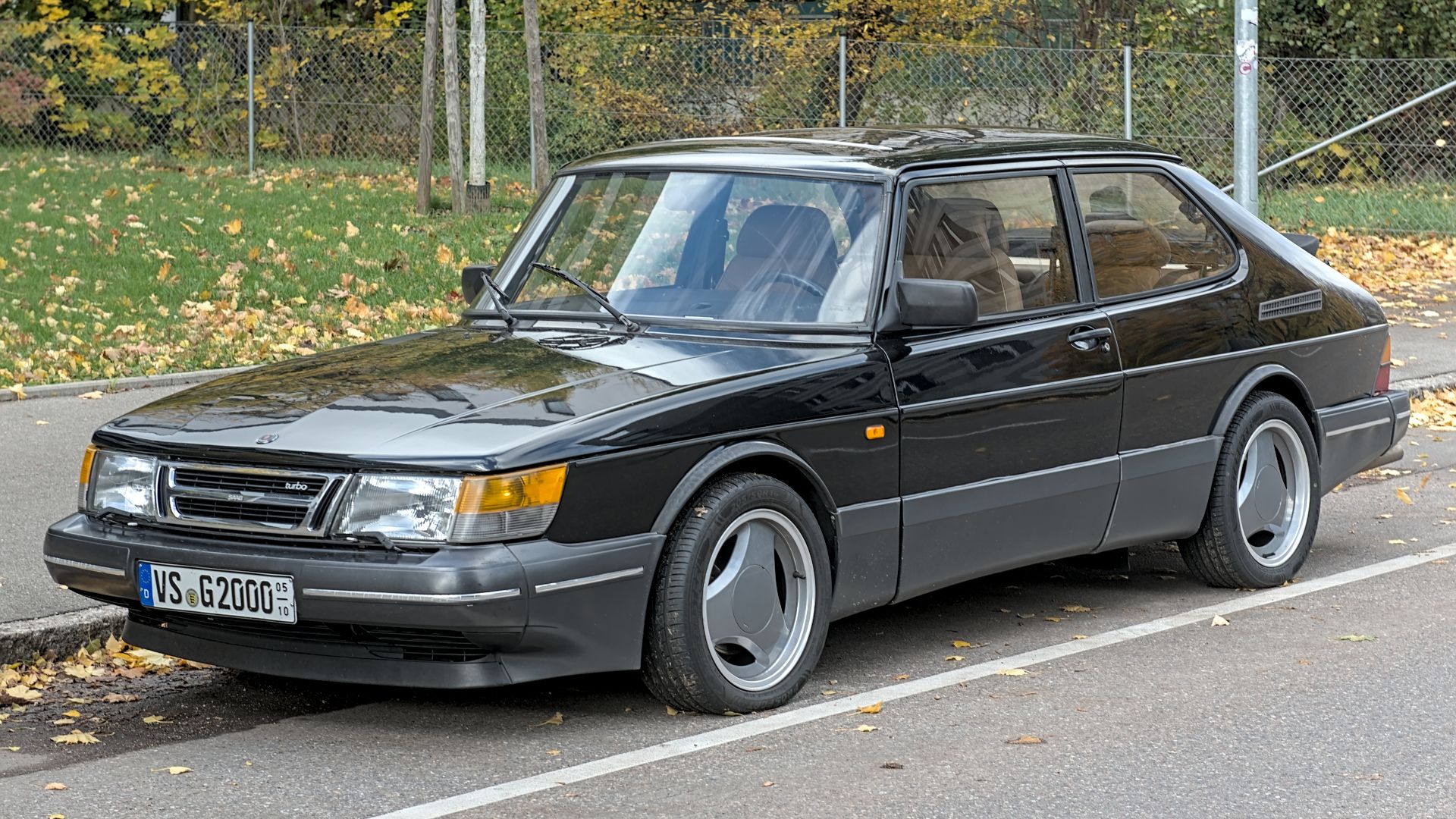 Saab_900_(first_generation)_three-door_hatchback_Turbo in Stuttgart-Vaihingen