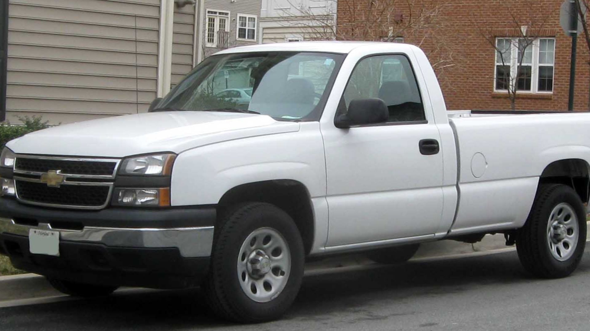 2006 Chevrolet Silverado photographed in Rockville, Maryland, USA.