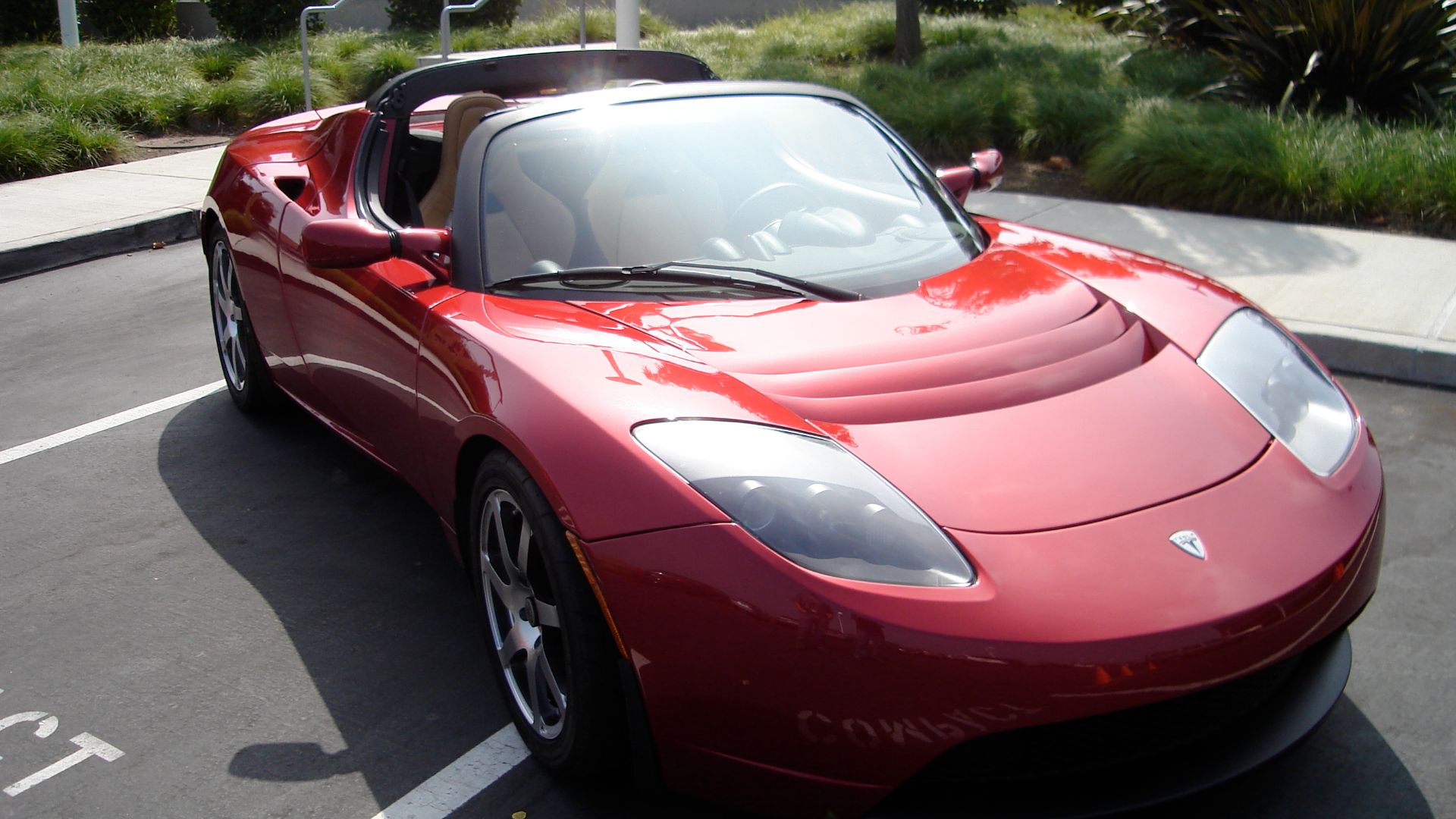 Tesla Roadster Engineering Prototype at Yahoo!.