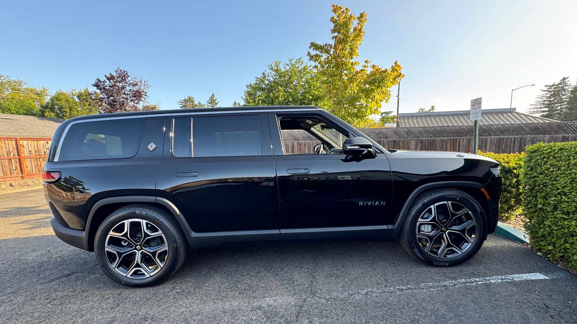 Rivian R1S in Sonoma, California
