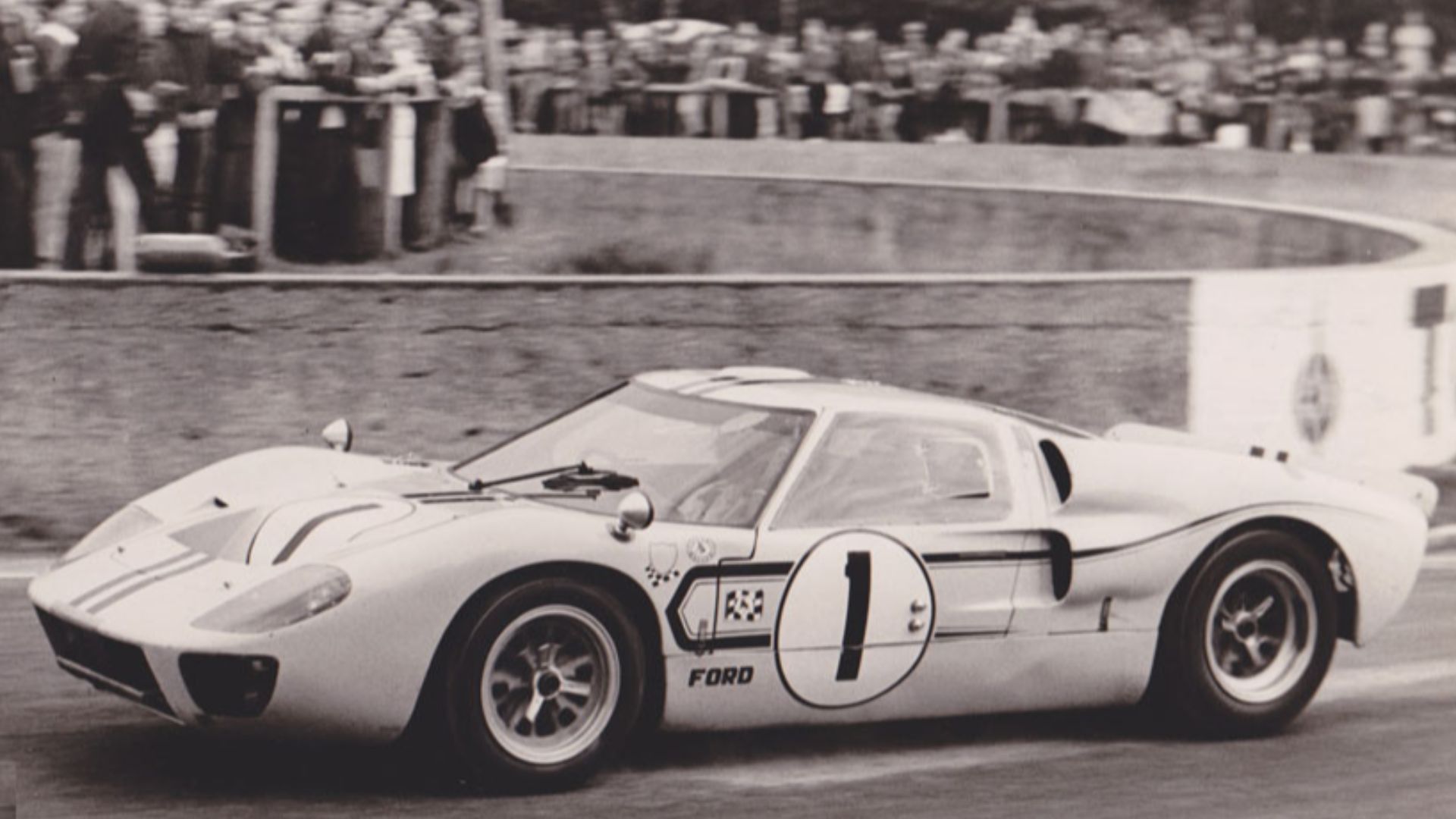 La Ford Mrk II victorieuse aux 12 heures de Reims