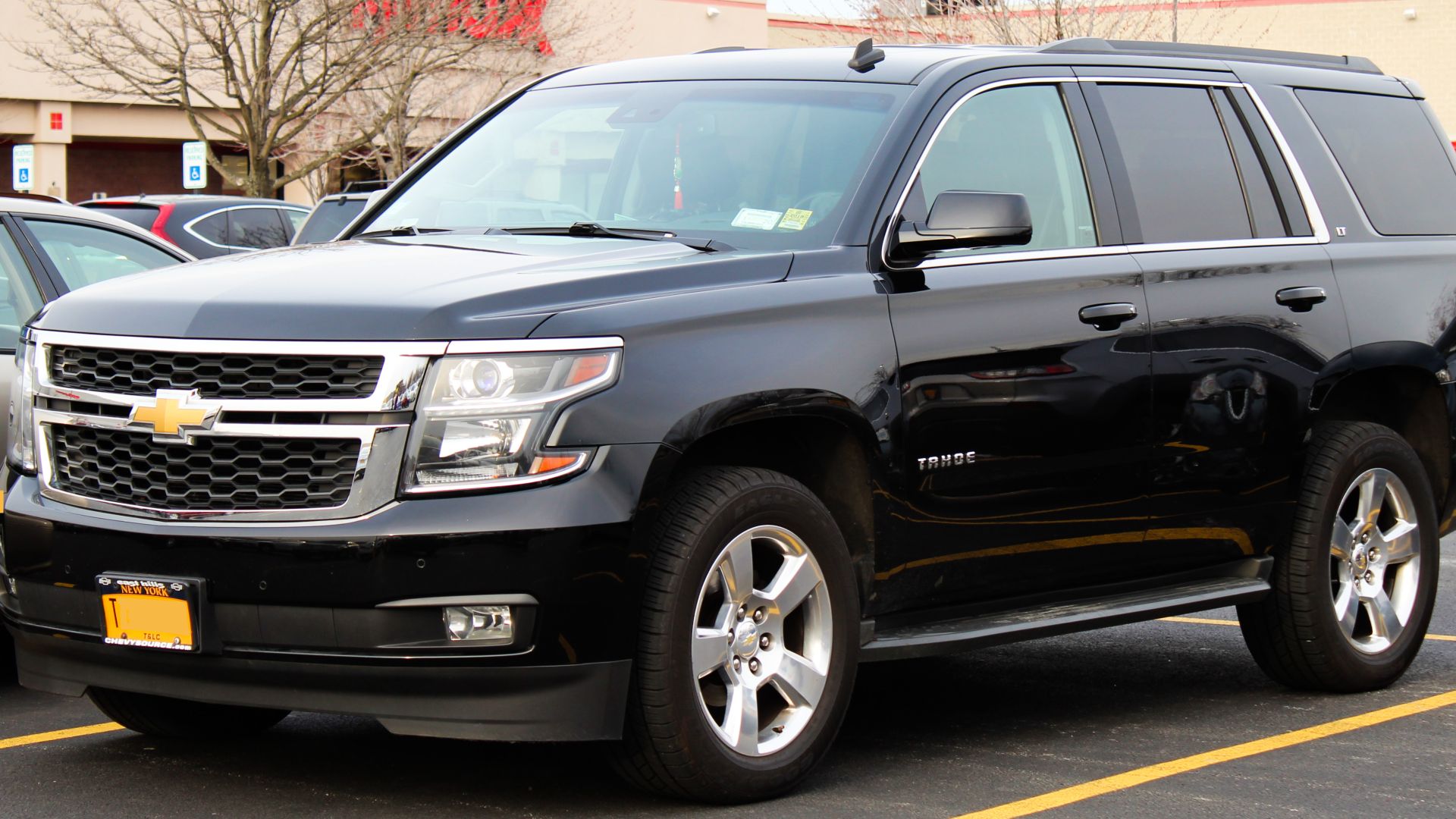 A 2015 Chevrolet Tahoe LT 5.3L photographed in College Point, Queens, New York, USA