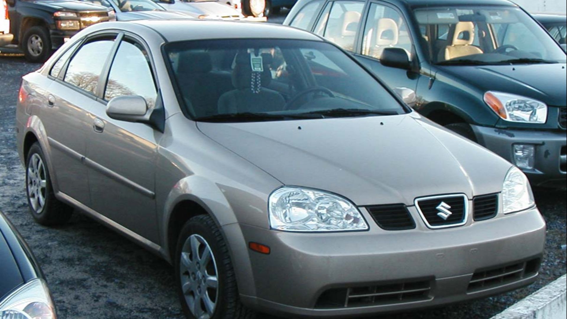 2004-2005 Suzuki Forenza photographed in USA.