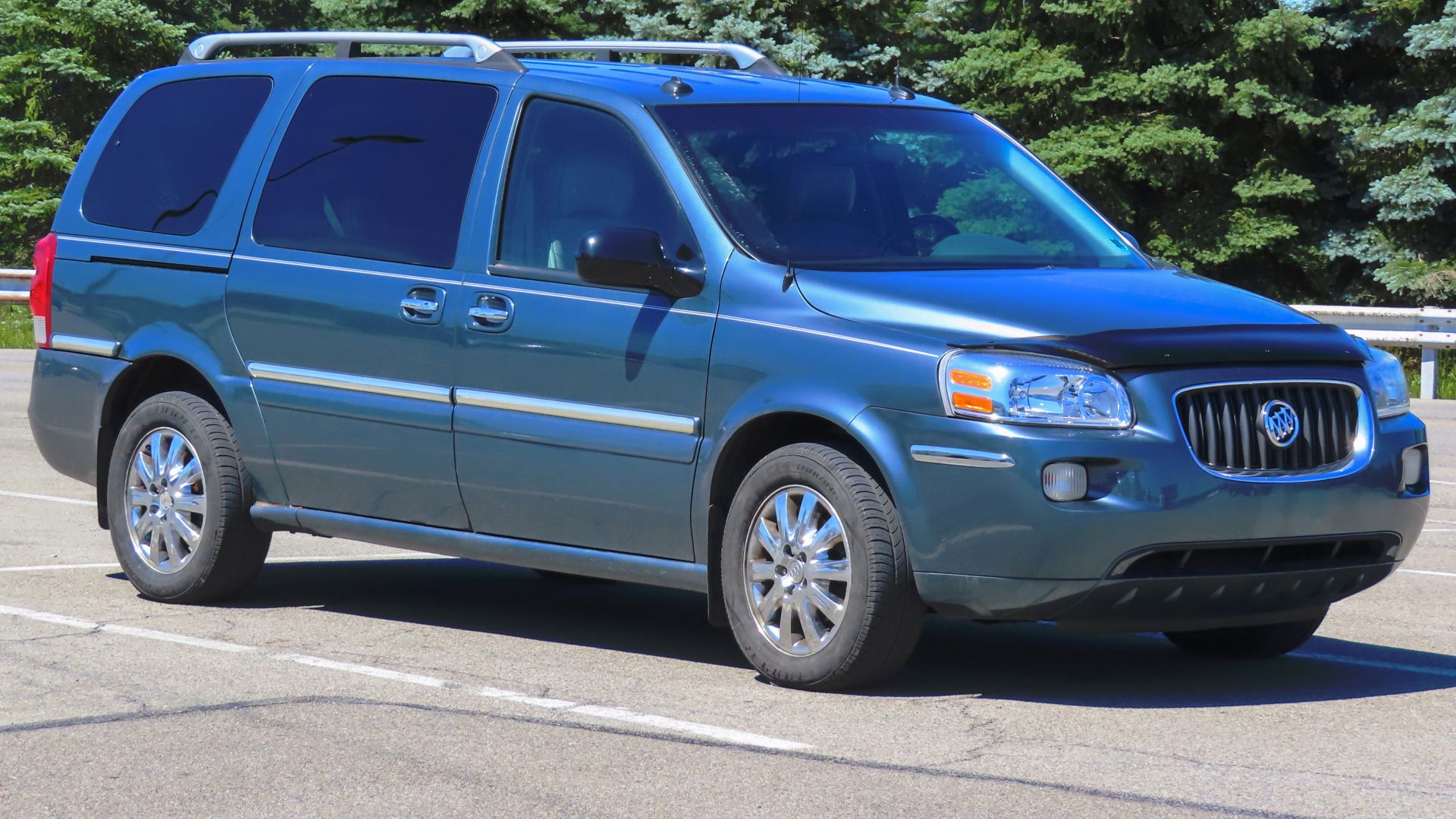 2005 Buick Terraza CXL photographed in Butler, Pennsylvania. Finished in Slatestone Metallic.