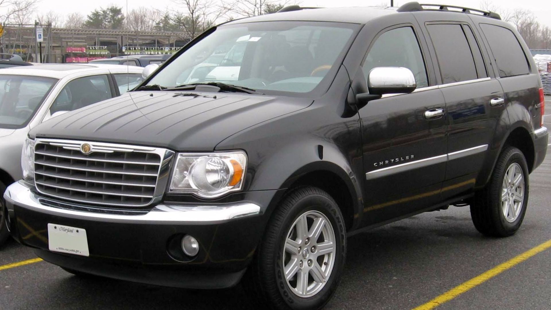 2007 Chrysler Aspen photographed in USA.