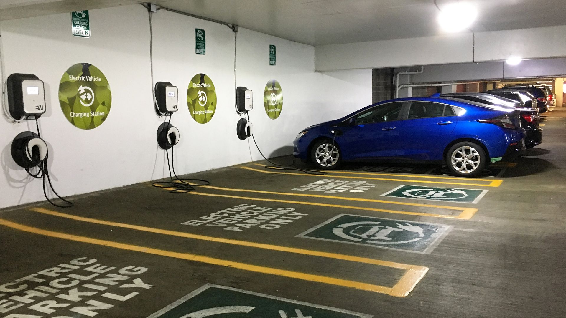 Level 2 EV charging stations at Fashion Centre at Pentagon City, Arlington, Virginia.