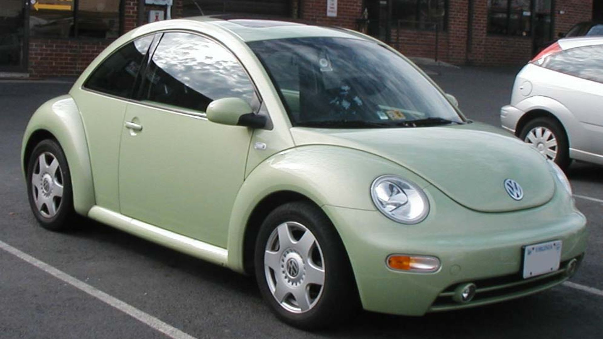 1998-2005 Volkswagen New Beetle photographed in USA.
