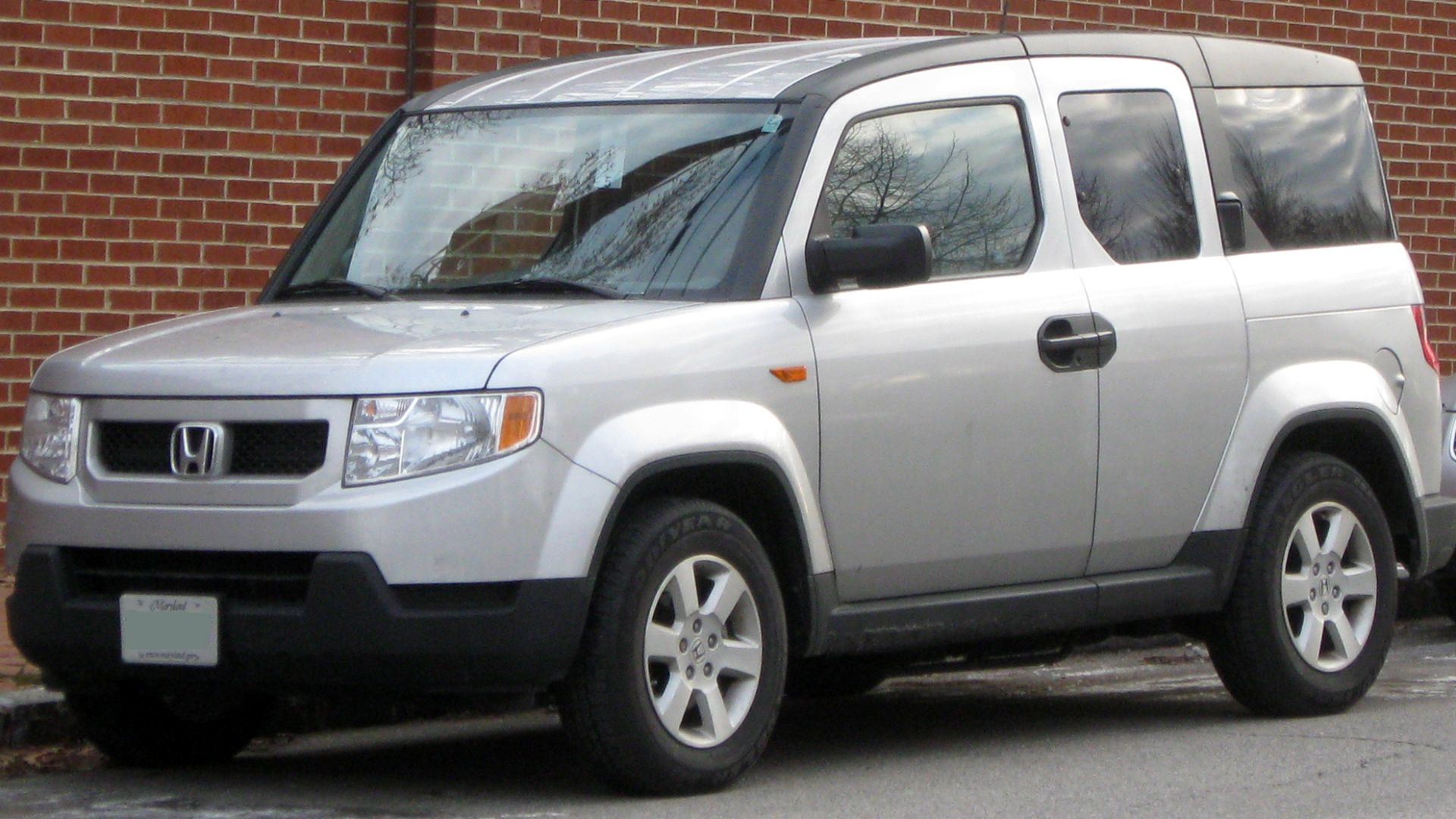 2009-2010 Honda Element photographed in Annapolis, Maryland, USA.