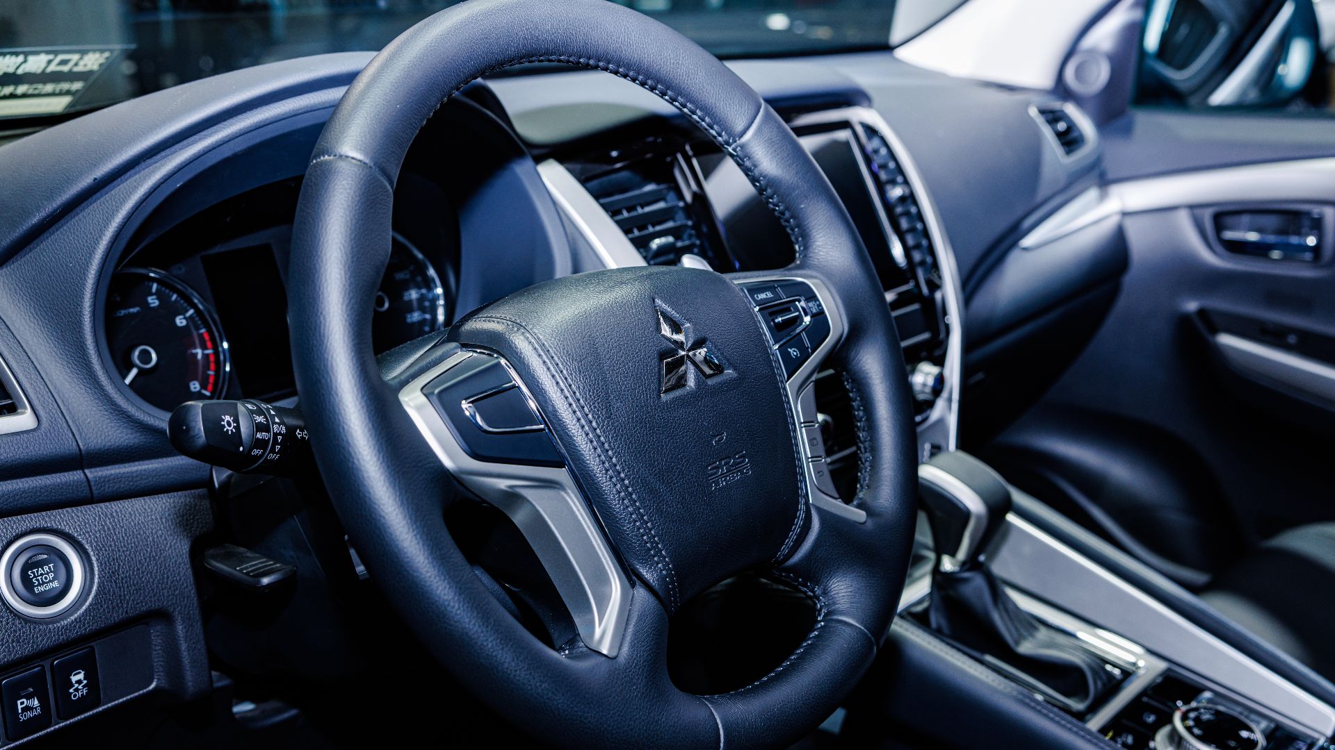 MITSUBISHI PAJERO SPORT