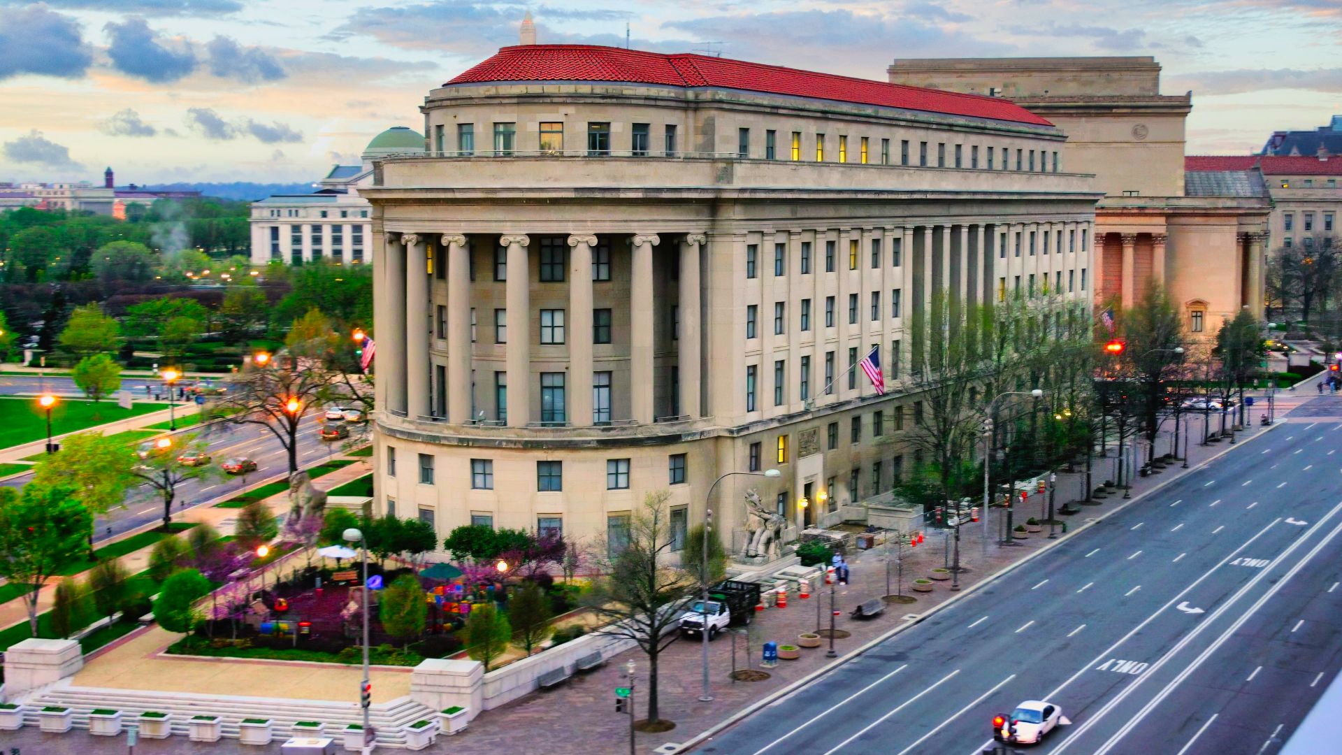 The Apex Building, headquarters of the Federal Trade Commission, on Constitution Avenue and 7th Streets in Washington, D.C. The building was designed by Edward H. Bennett under the purview of Secretary of the Treasury Andrew W. Mellon, and was completed i