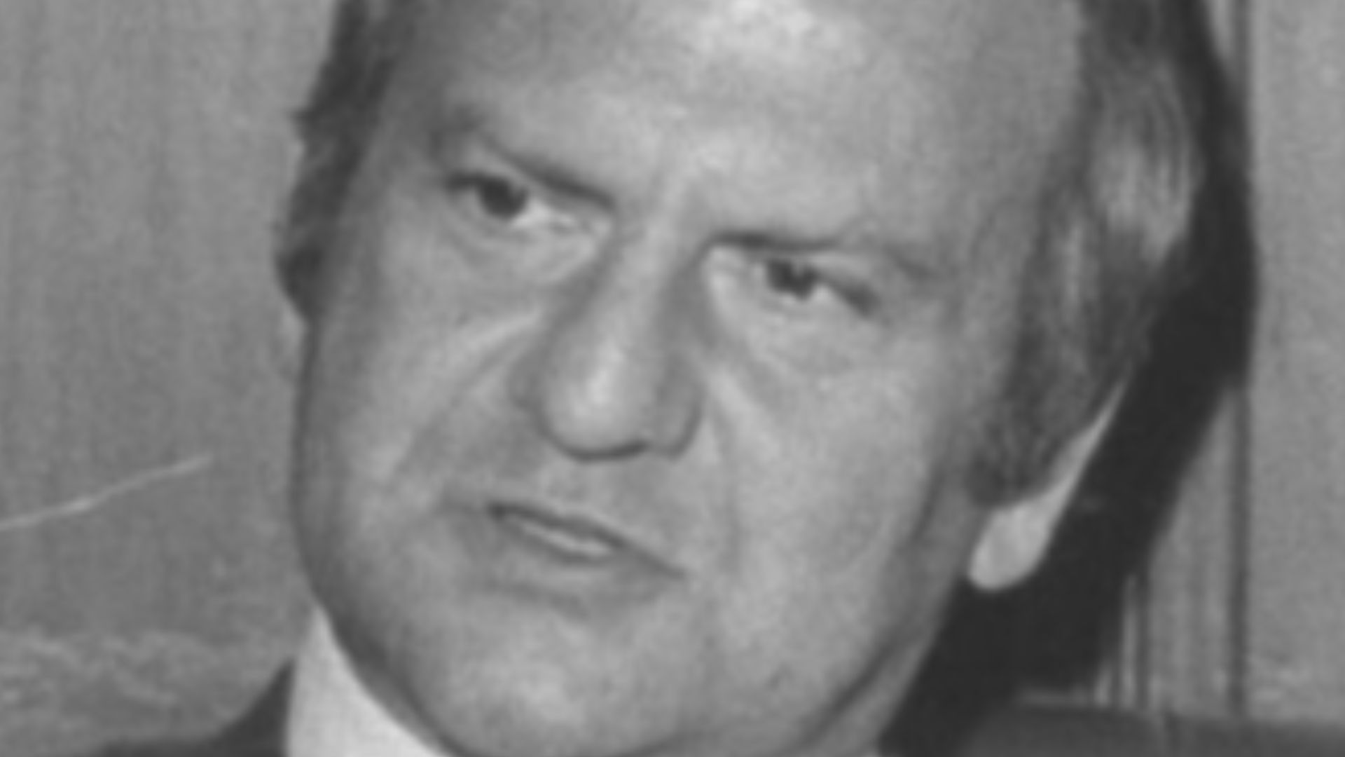 O presidente da Ford Motor Company Lee Iacocca (à esquerda) durante visita ao governador de São Paulo Laudo Natel. Imagem do acervo iconográfico do Arquivo Público do Estado de São Paulo, código BR APESP SEGOV ICO NEG 3900 05.