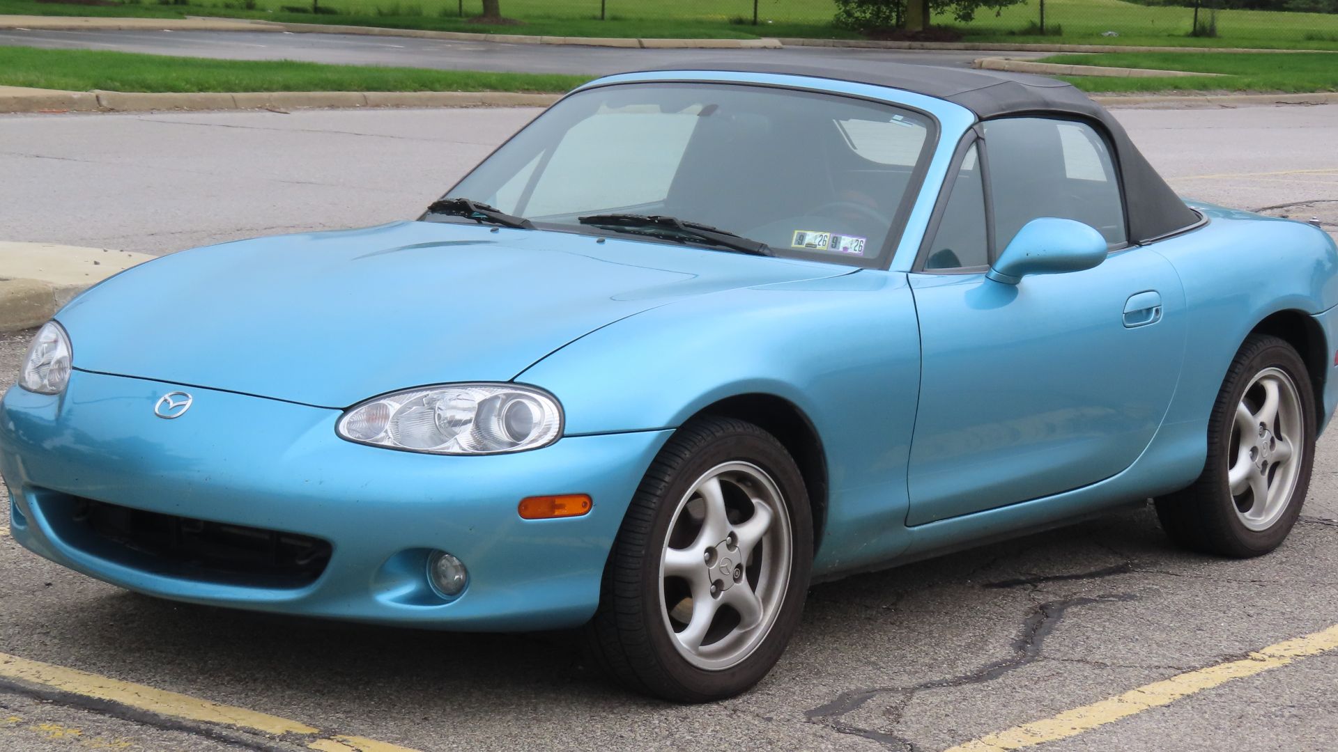 2001 Mazda MX-5 Miata photographed in New Castle, Pennsylvania. Finished in Crystal Blue Metallic.