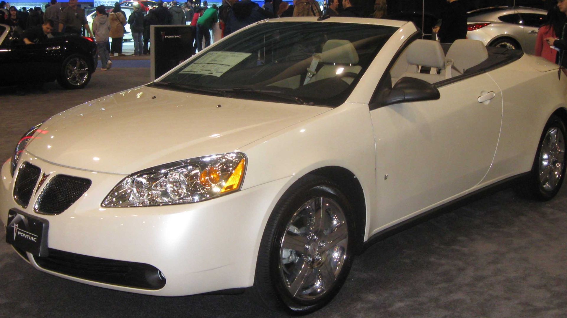 2009 Pontiac G6 photographed at the 2009 Washington DC Auto Show.