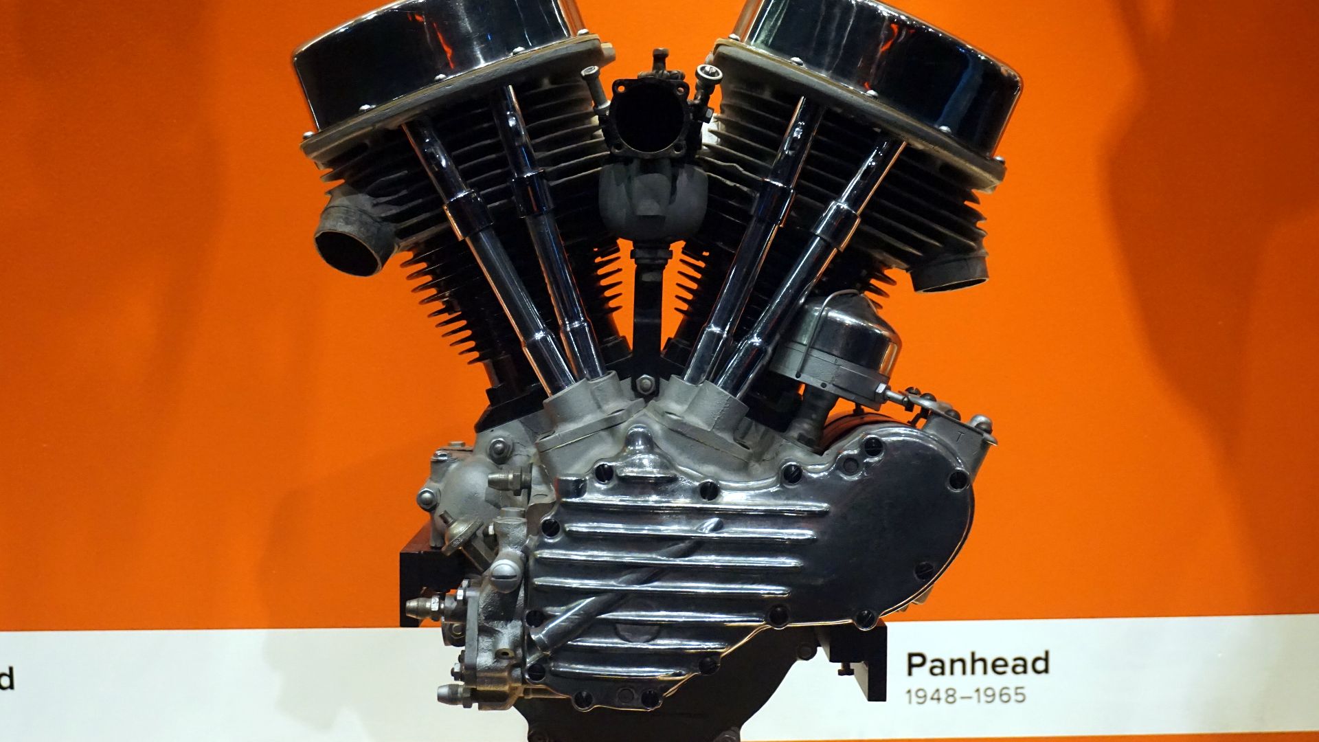 A Harley-Davidson Panhead engine, produced from 1948 to 1965, in the Engine Room exhibit at the Harley-Davidson Museum in Milwaukee, Wisconsin (United States).
