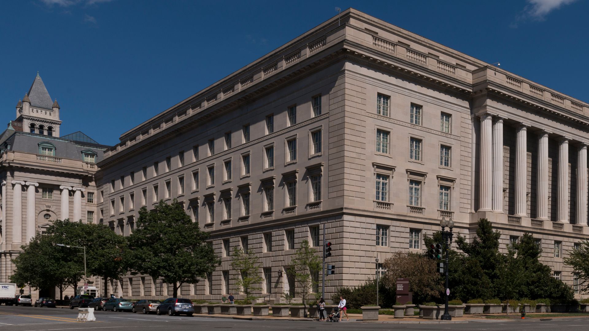 Title: The Internal Revenue Service Building, located in the center of the Federal Triangle complex in Washington, D.C
Physical description: 1 photograph : digital, tiff file, color.

Notes: Built between 1928-1936 by architect Louis Simon.; Photographed 