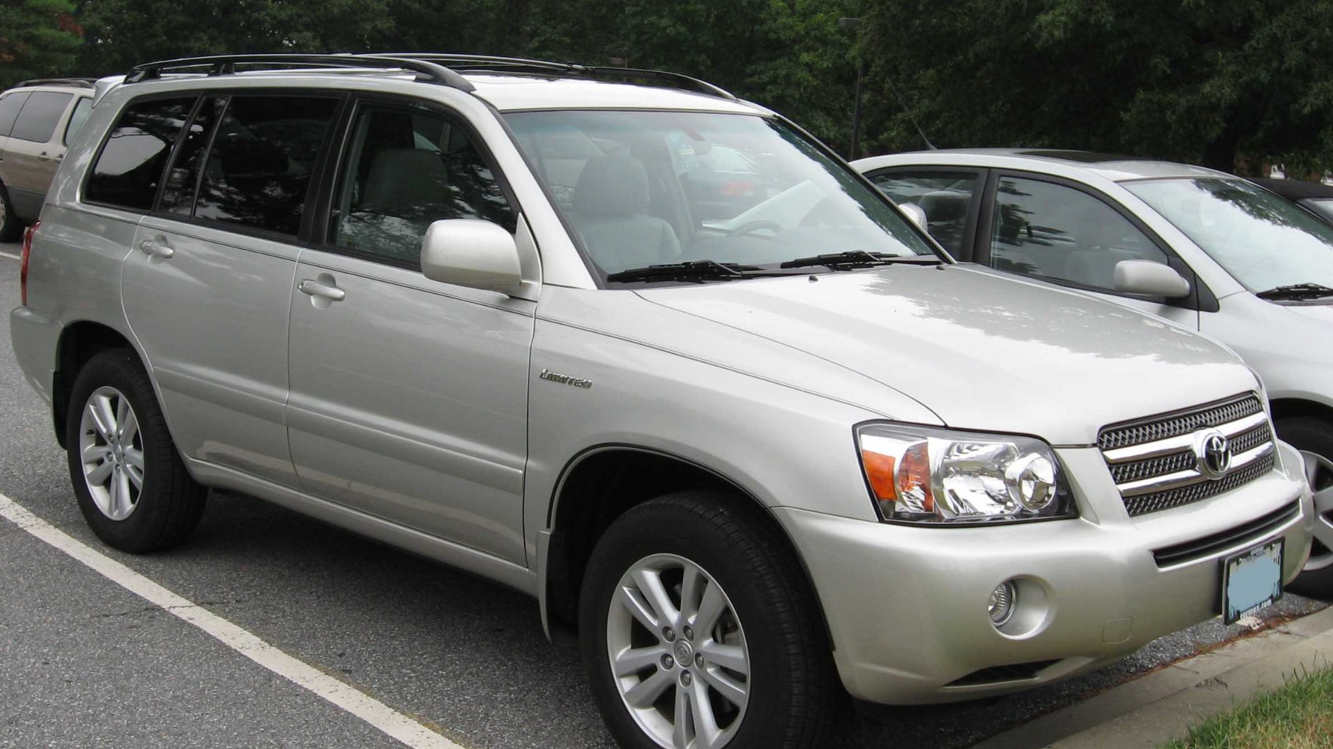 2006-2007 Toyota Highlander Hybrid photographed in USA.