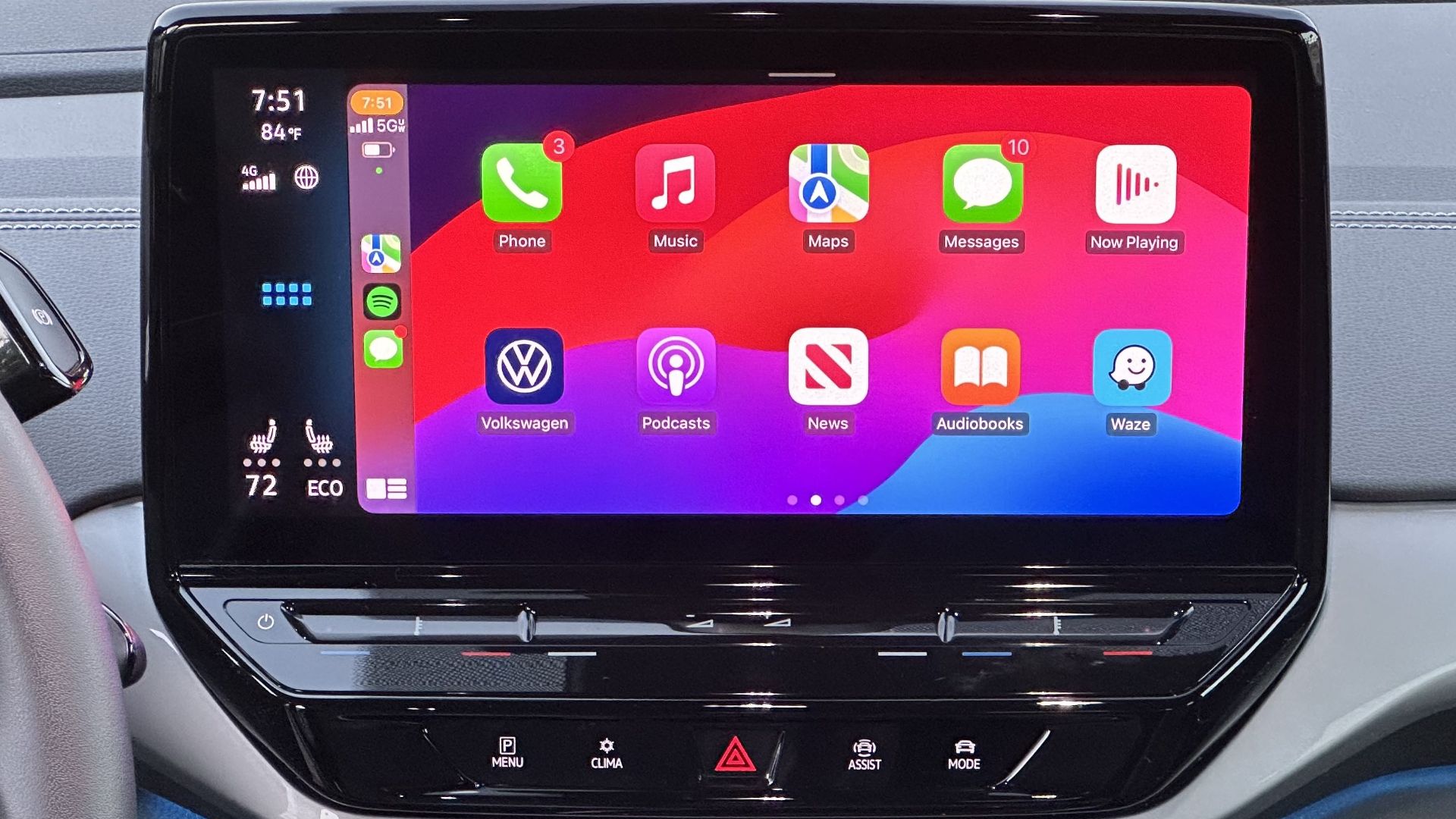 A photo of wireless Apple CarPlay running on a VW ID.4
