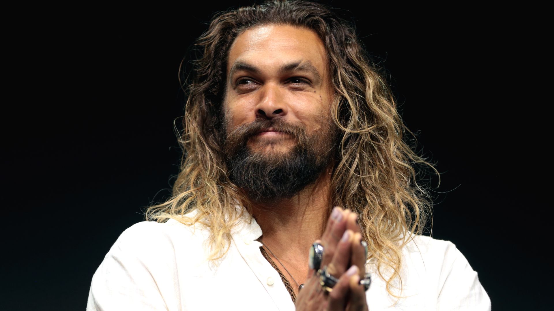 Jason Momoa speaking at the 2017 San Diego Comic Con International, for