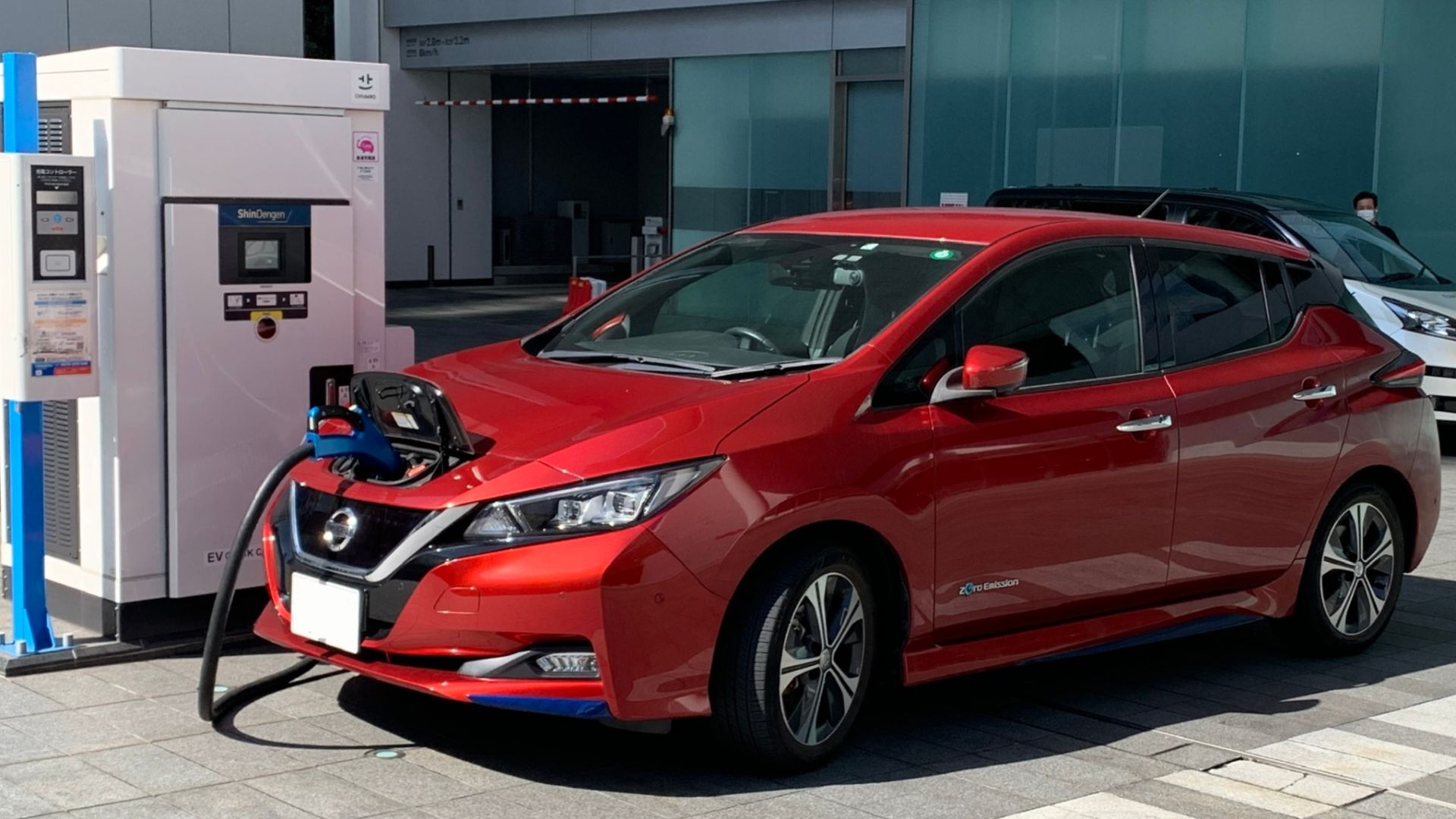 Nissan LEAF e+ (ZE1) during fast charging