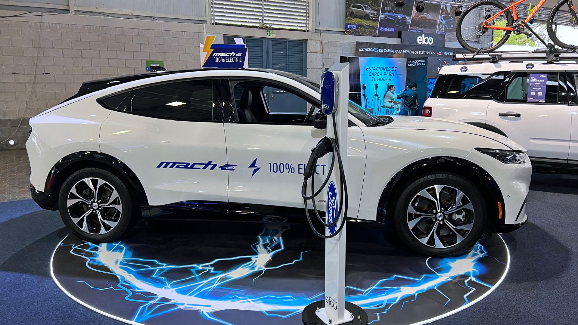 Lateral view of the Ford Mustang Mach-E exhibited at Expomóvil 2023, Costa Rica