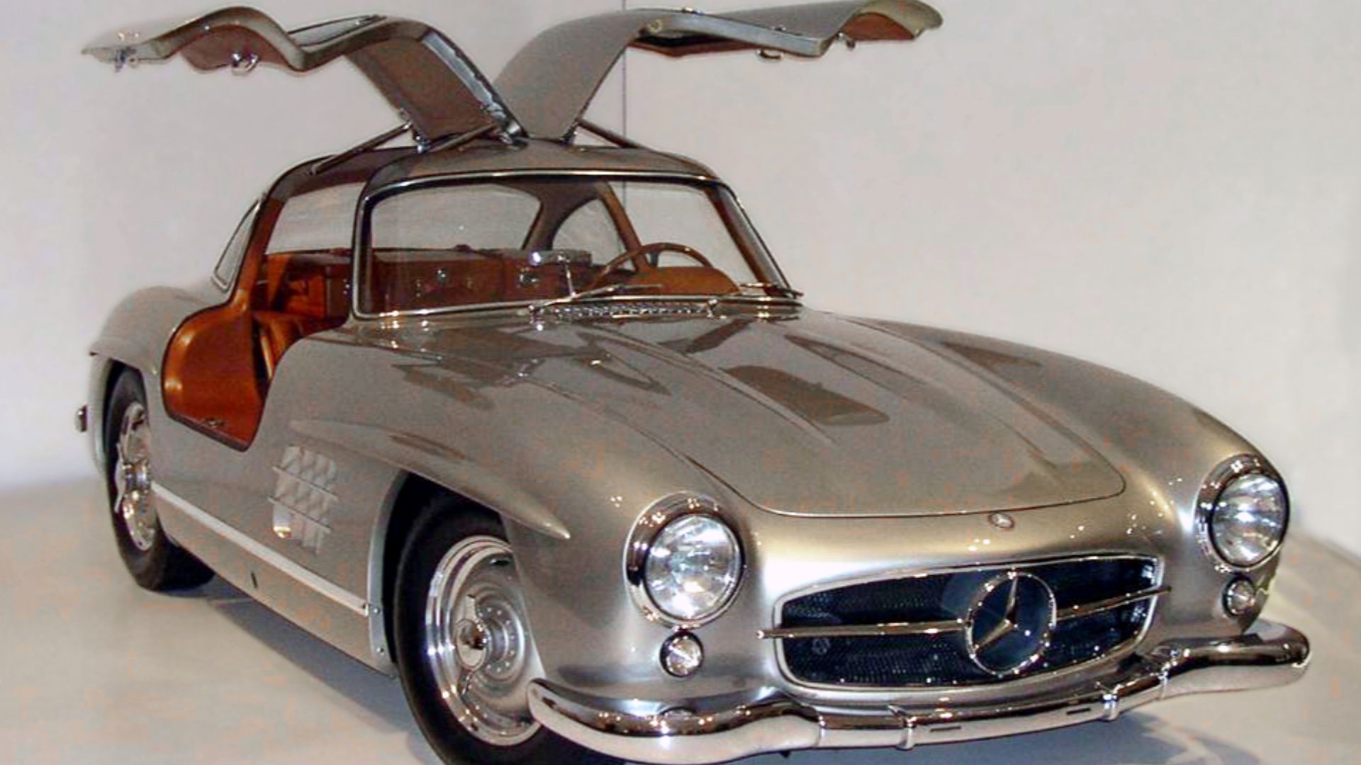 File:1955 Mercedes-Benz 300SL Gullwing Coupe 34 right.jpg