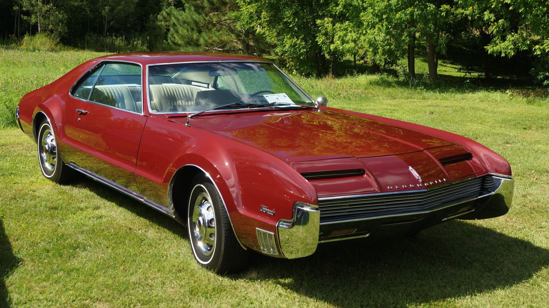 Minnesota Olds Club
40th Oldsmobile State Show & Swap meet
Blacksmith Lounge
Hugo, Minnesota

August 2016