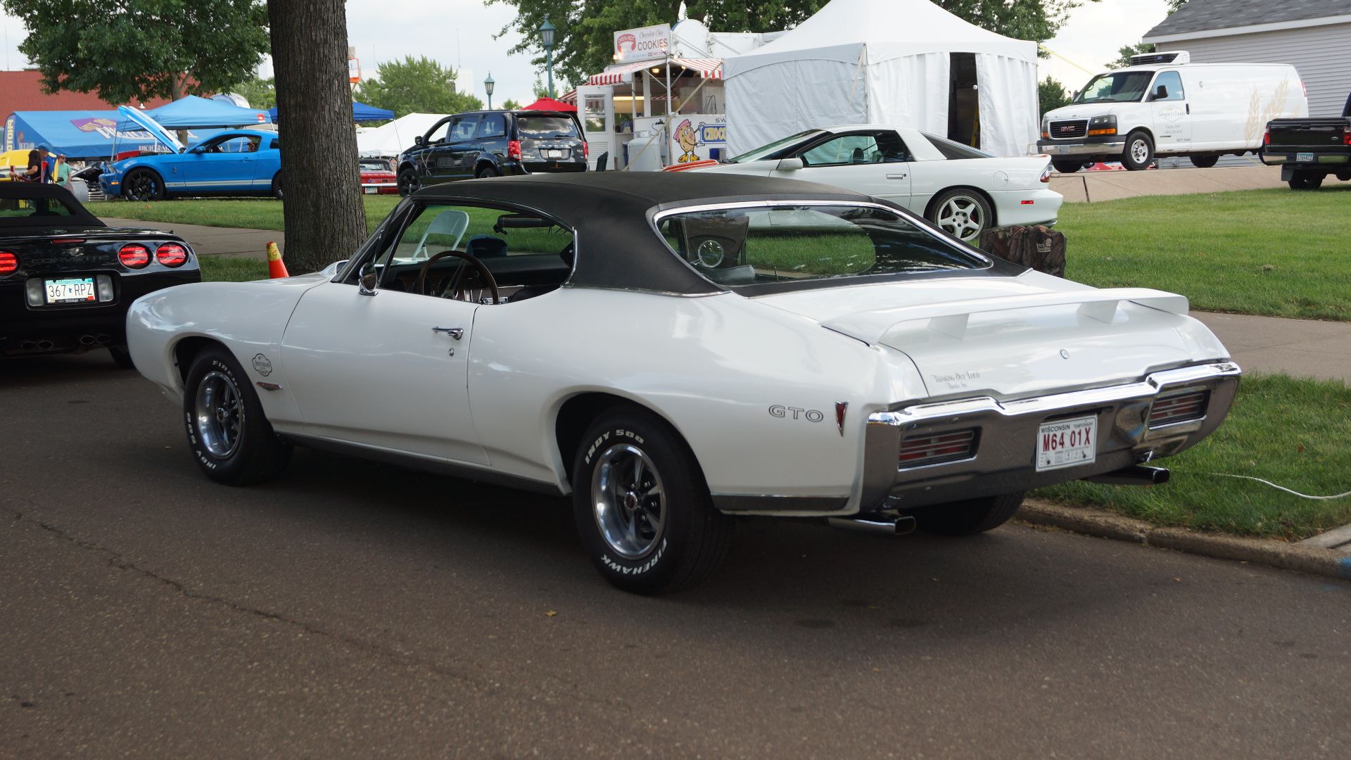 Click here for more car pictures at my Flickr site.
O'Reilly Auto Parts
Street Machine Summer Nationals
Minnesota State Fairgrounds
St. Paul, Minnesota

July 2016