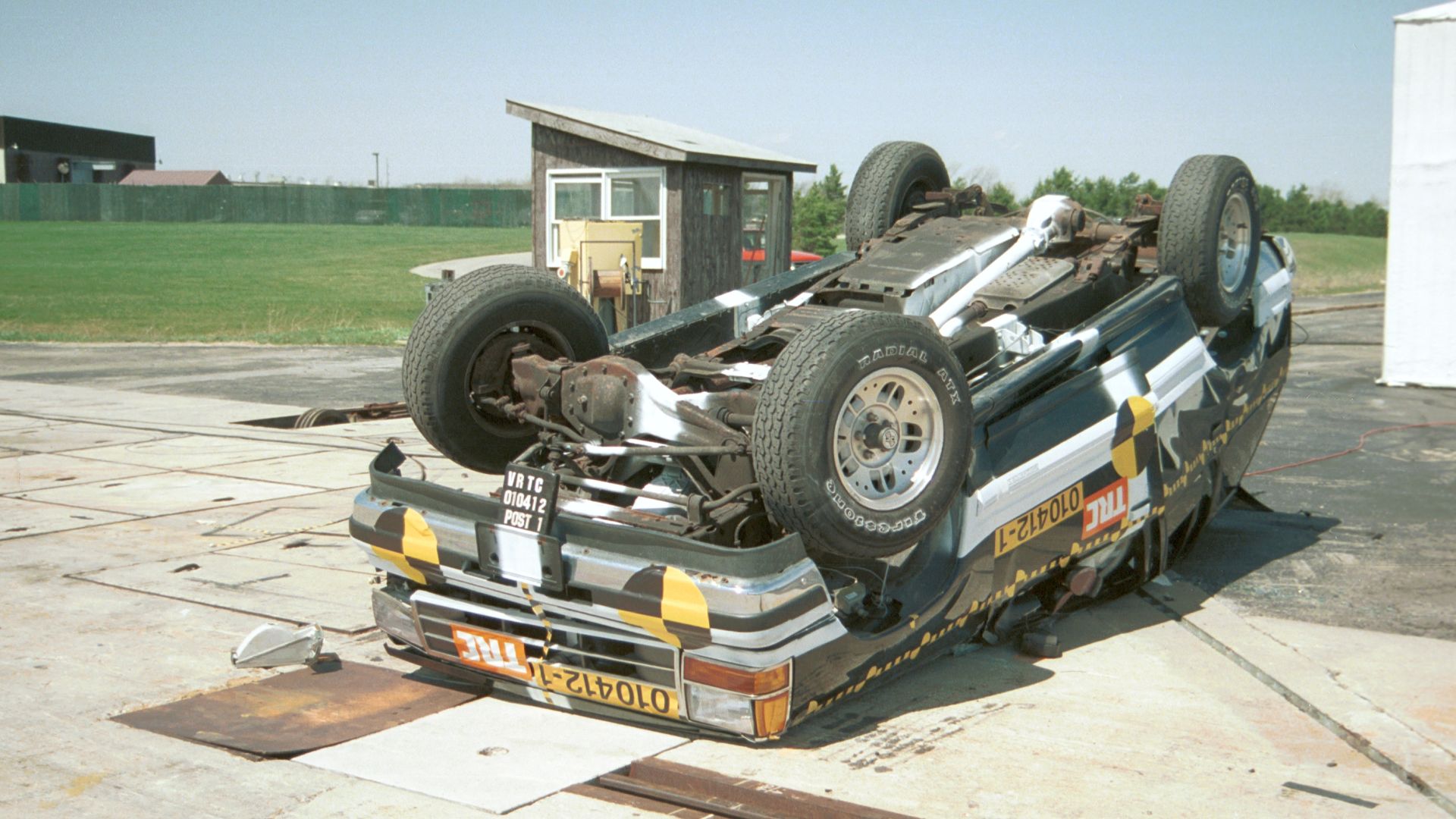 Rollover crash test of a rare modified 1994 Ford Explorer with curtain airbags.