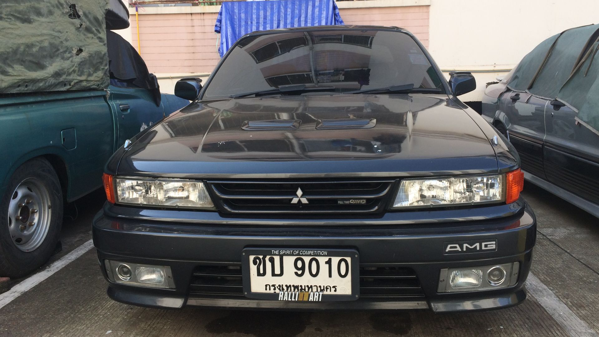 1990-1991 Mitsubishi Galant (E39A) 2.0 DOHC Turbo VR-4 With AMG Bodykits Sedan (04-11-2017) in Bangkhen Bangkok Thailand.