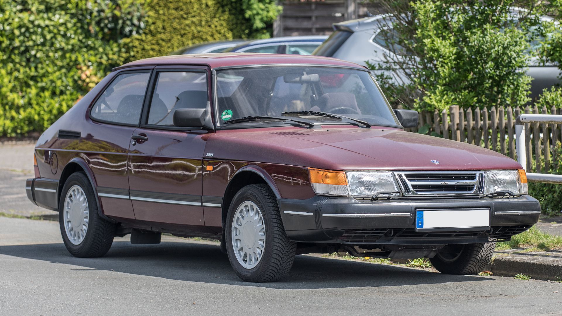 Saab 900